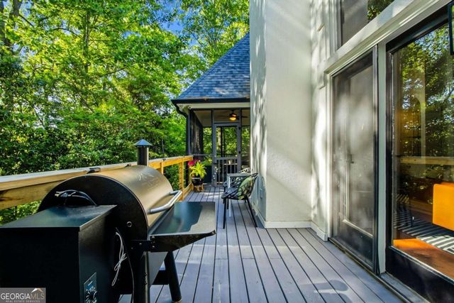 39 Plantation Drive NE, Atlanta, GA 30324