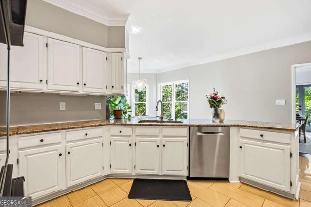 39 Plantation Drive NE, Atlanta, GA 30324
