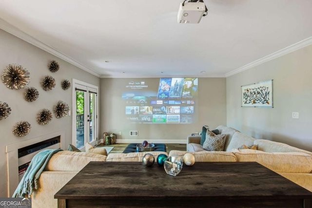39 Plantation Drive NE, Atlanta, GA 30324