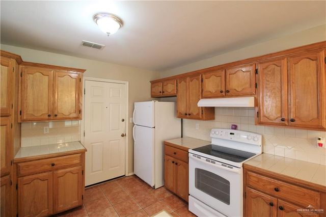 3008 Edison Avenue, Edinburg, TX 78541