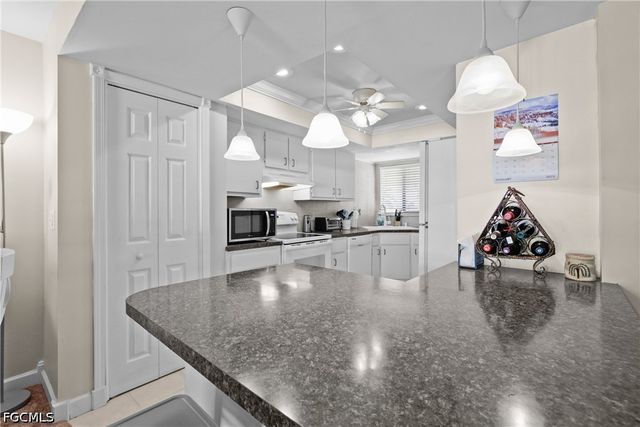 1203 SW 48th TER 201, Cape Coral, FL 33914