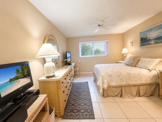 10 Colonial Club Drive 101, Boynton Beach, FL 33435