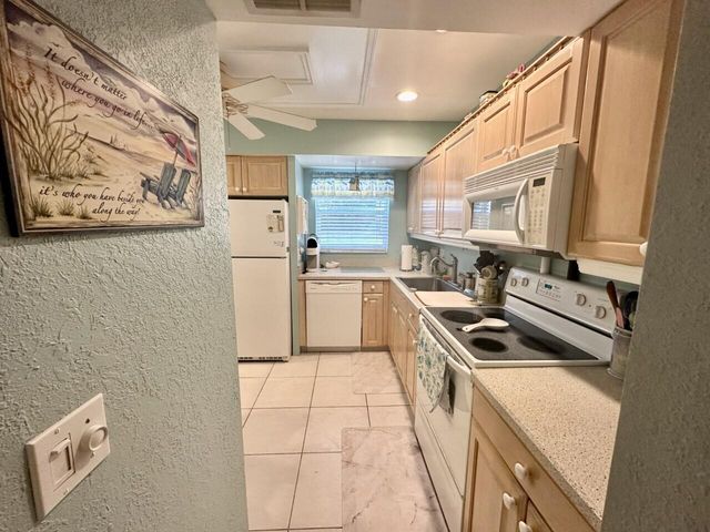 10 Colonial Club Drive 101, Boynton Beach, FL 33435