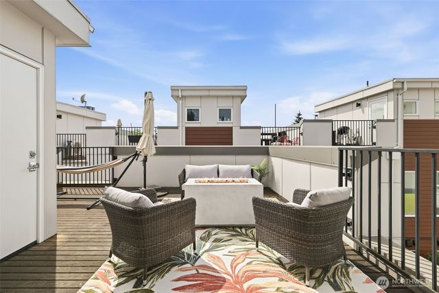 1498 NW 75th Street, Seattle, WA 98117