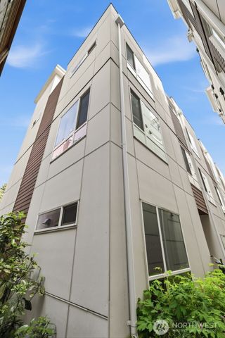 1498 NW 75th Street, Seattle, WA 98117