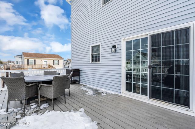 48 Albert Drive, Manahawkin, NJ 08050