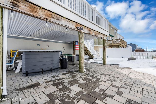 48 Albert Drive, Manahawkin, NJ 08050