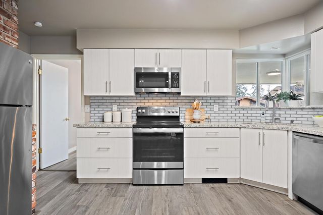 1619 W San Ramon Avenue, Fresno, CA 93711