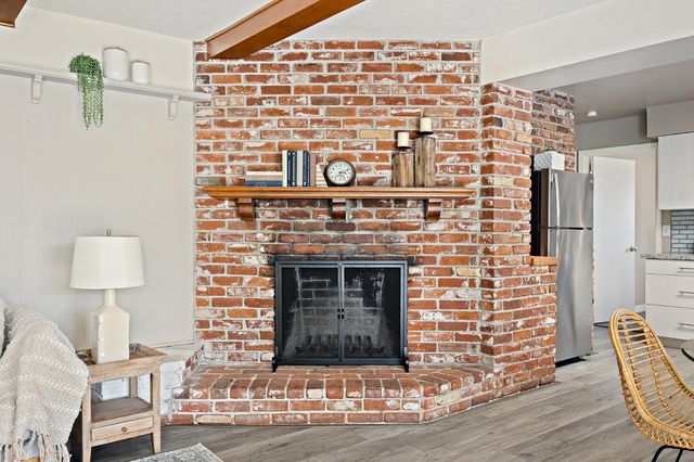 1619 W San Ramon Avenue, Fresno, CA 93711