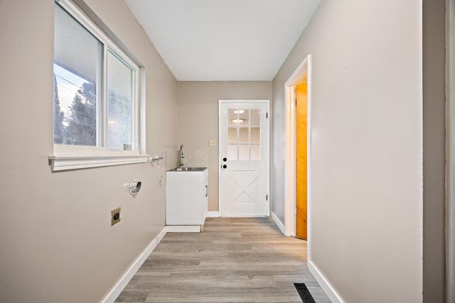 1619 W San Ramon Avenue, Fresno, CA 93711