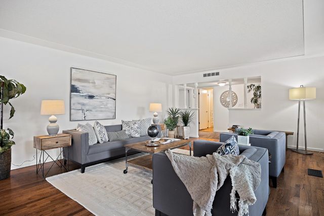 1619 W San Ramon Avenue, Fresno, CA 93711