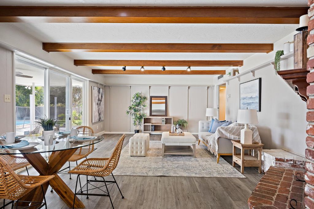 Image 14 of property listing at 1619 W San Ramon Avenue, Fresno, CA 93711