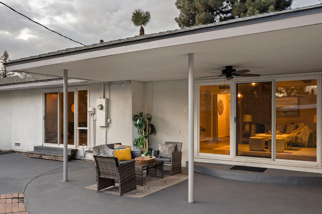 Image 19 of property listing at 1619 W San Ramon Avenue, Fresno, CA 93711