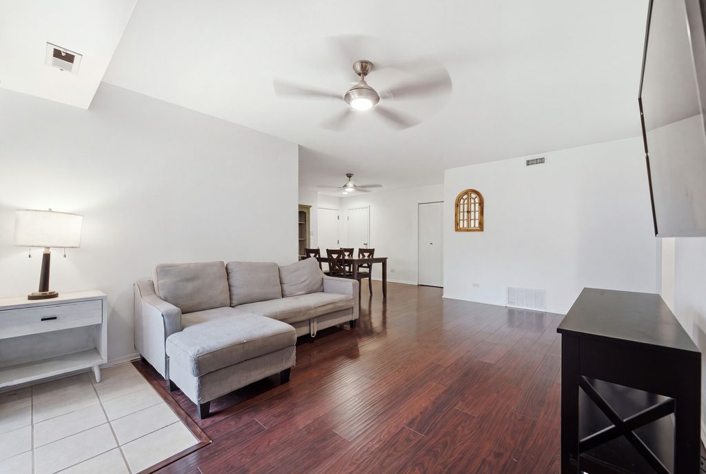 18001 Oak Park Avenue C, Tinley Park, IL 60477 — photo 4