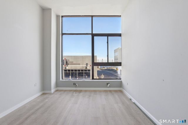 215-219 Bank Street 5, New London, CT 06320