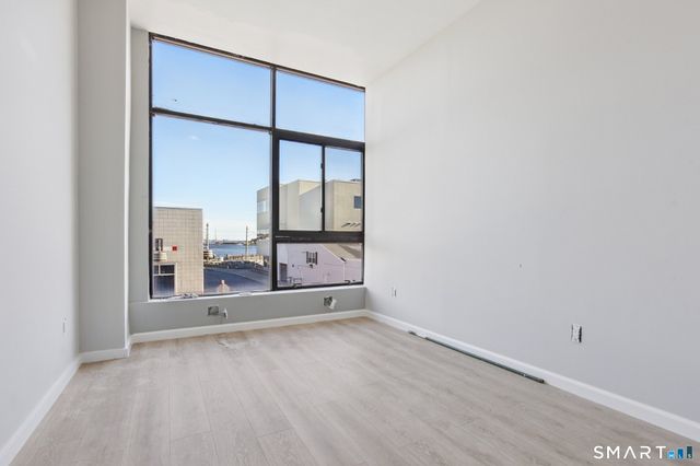 215-219 Bank Street 5, New London, CT 06320