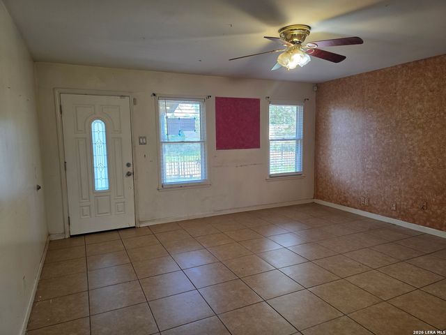 835 Utopia, San Antonio, TX 78223