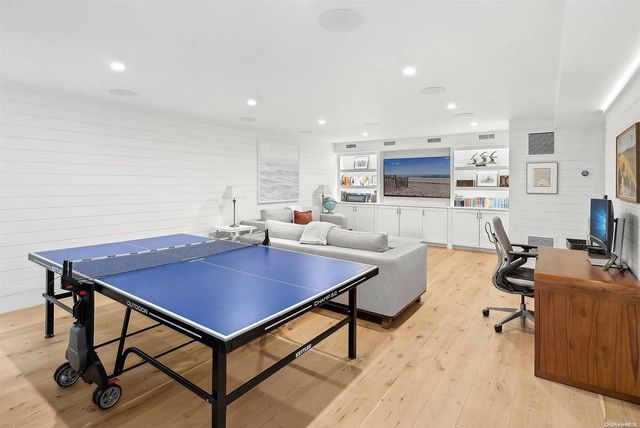 91 Lewis Street, Southampton, NY 11968