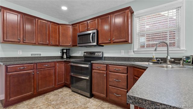 1006 Pioneer Lane, Greenville, IN 47124