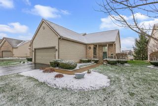 193 Pebble Creek Drive, Pataskala, OH 43062