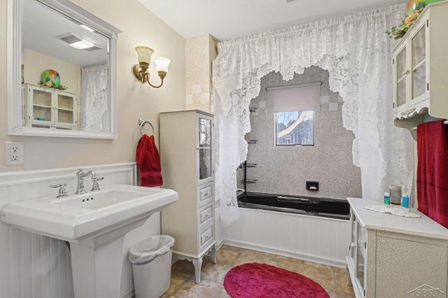 10200 S Lake Station Avenue, Garfield Twp, MI 48632