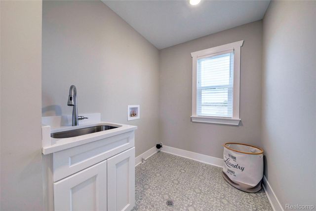 MOH 124 GAMBREL LANE Drive, Marion Township, MI 48843