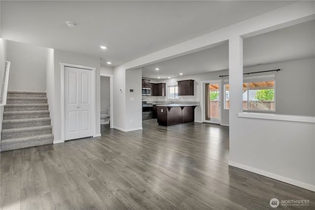10691 186th Street Ct E, Puyallup, WA 98374