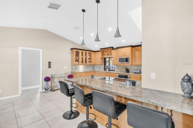 1374 VIEWTOP DRIVE, Clearwater, FL 33764