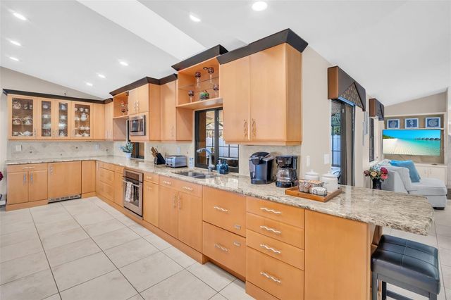 1374 VIEWTOP DRIVE, Clearwater, FL 33764