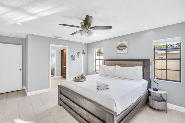 1374 VIEWTOP DRIVE, Clearwater, FL 33764