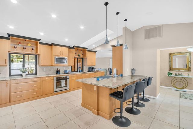 1374 VIEWTOP DRIVE, Clearwater, FL 33764