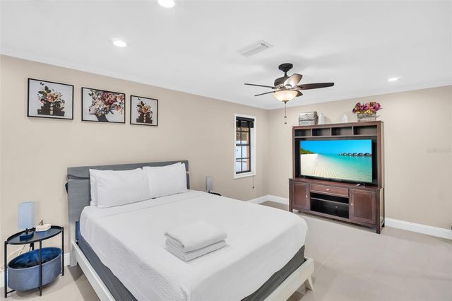 1374 VIEWTOP DRIVE, Clearwater, FL 33764