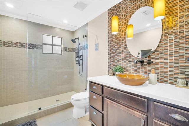 1374 VIEWTOP DRIVE, Clearwater, FL 33764