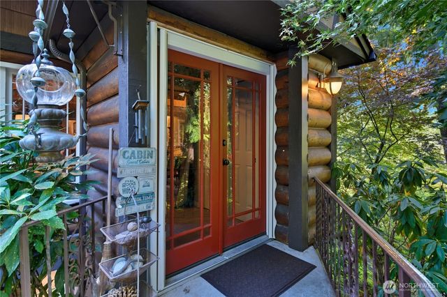 6017 64th Street W, University Place, WA 98467