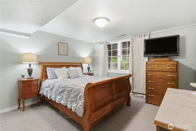 6017 64th Street W, University Place, WA 98467