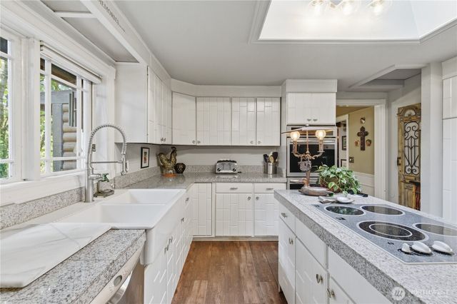 6017 64th Street W, University Place, WA 98467