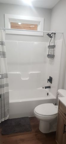 142 Beechview Dr, Clifton, TN 38425