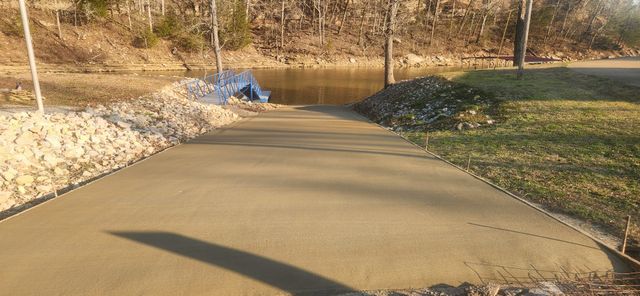 142 Beechview Dr, Clifton, TN 38425