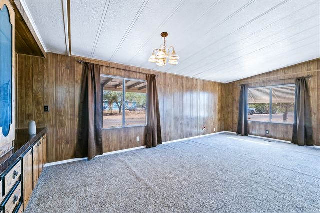 3475 N Adobe Road, Golden Valley, AZ 86413