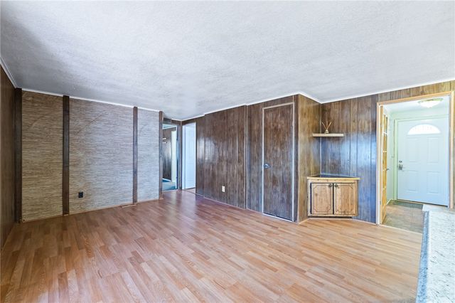 3475 N Adobe Road, Golden Valley, AZ 86413