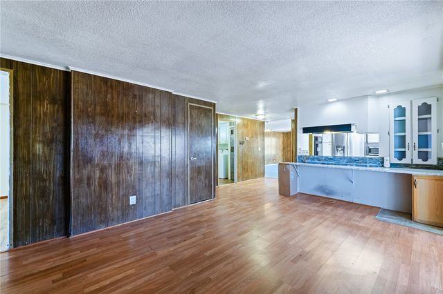 3475 N Adobe Road, Golden Valley, AZ 86413