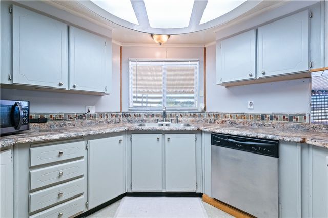 3475 N Adobe Road, Golden Valley, AZ 86413