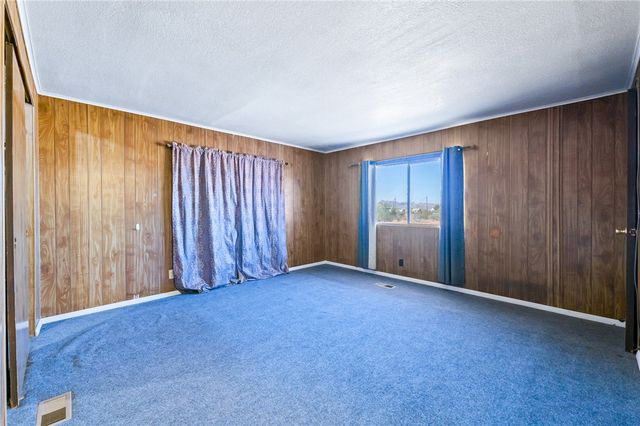 3475 N Adobe Road, Golden Valley, AZ 86413