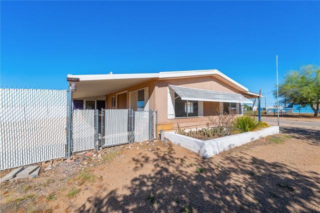 3475 N Adobe Road, Golden Valley, AZ 86413