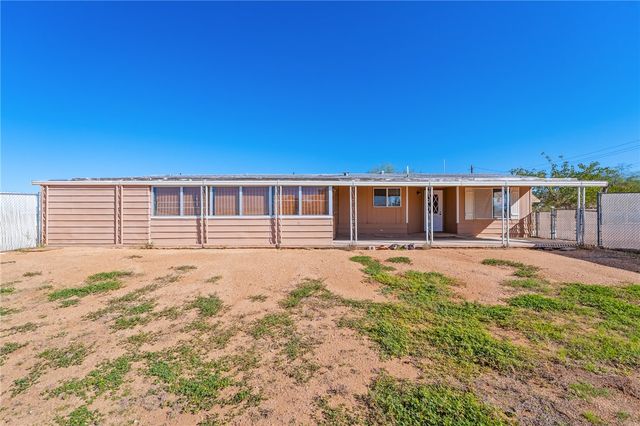 3475 N Adobe Road, Golden Valley, AZ 86413