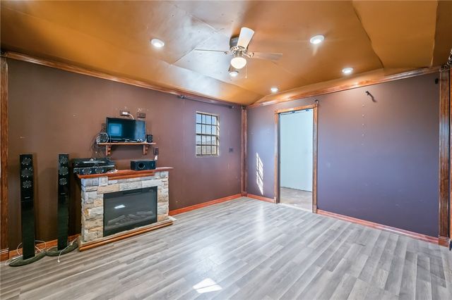 3475 N Adobe Road, Golden Valley, AZ 86413