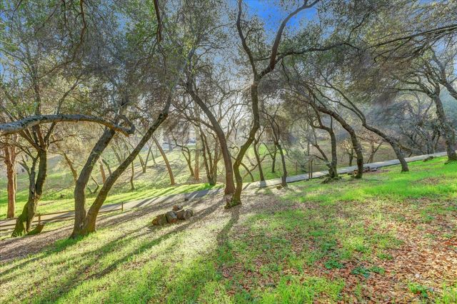 2790 Black Oak Rd, Auburn, CA 95602