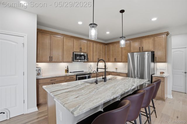 6111 Kingsley Court, Independence Charter Township, MI 48346