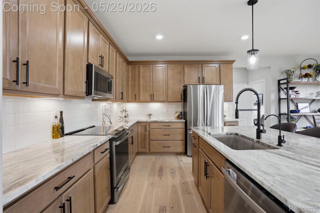 6111 Kingsley Court, Independence Charter Township, MI 48346