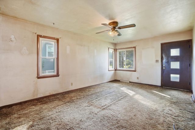 2530 Cody Street, Bettendorf, IA 52722